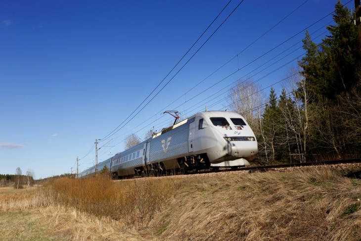 Pociąg dużych prędkości klasy X2 w Szwecji. Fot. Roland Magnusson/Adobe Stock